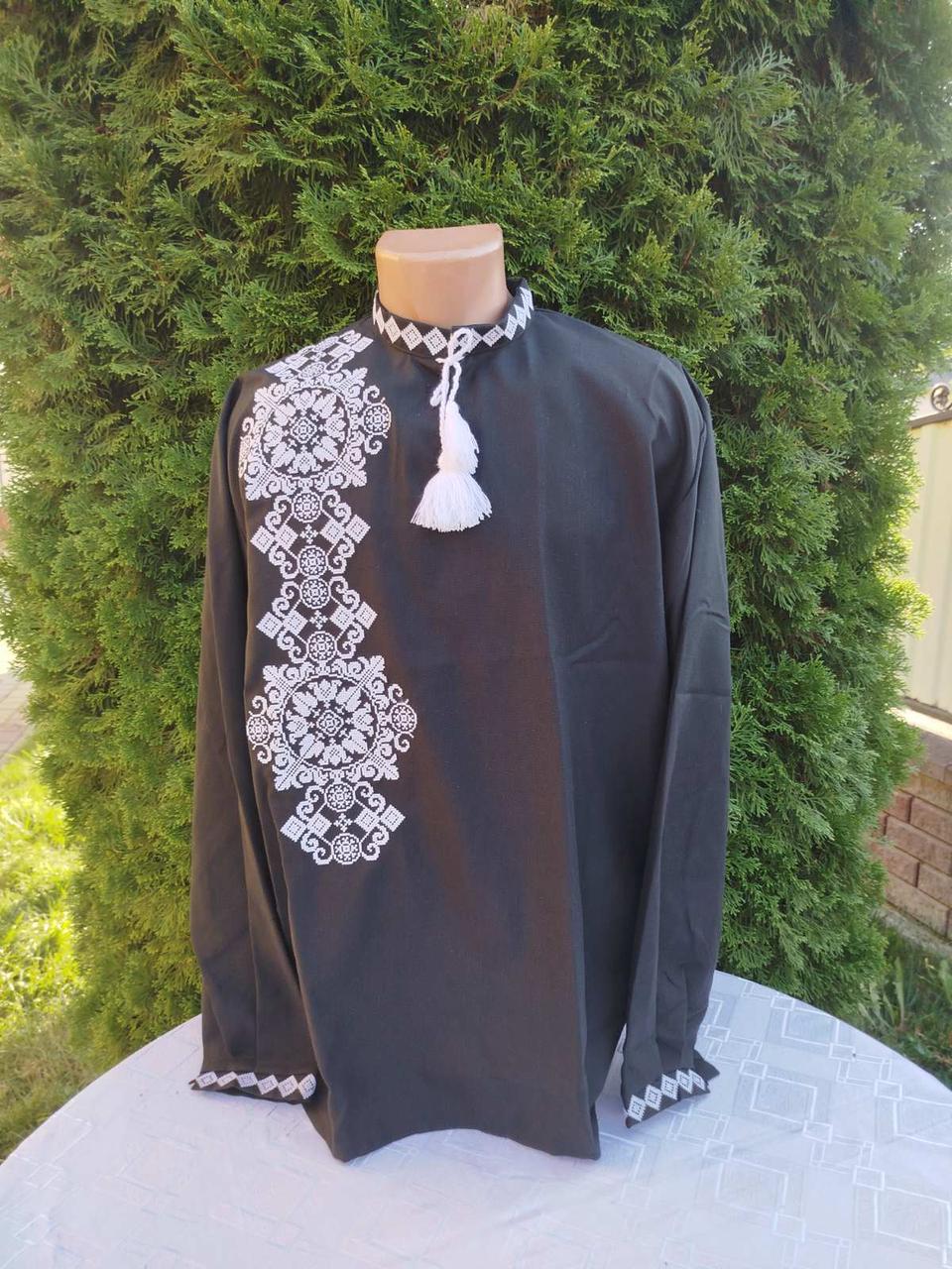 Вишиванка чоловіча Королівський узір з білим орнаментом р. 50 Чорний (29378215) - фото 1