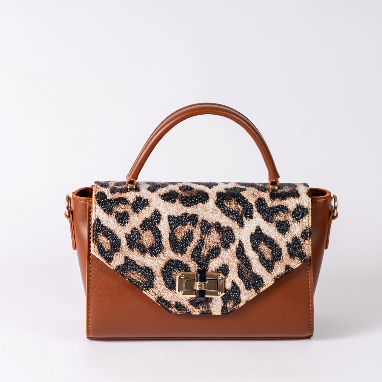 Сумка женская с клапаном леопард XENIA № 38-24 из эко-кожи Охра - фото 1