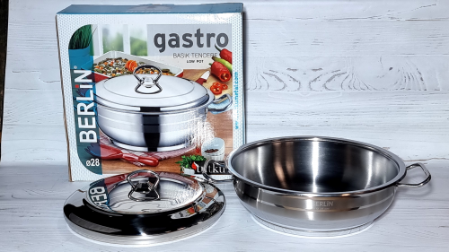 Сотейник-жаровня SNT с нержавеющей стальной крышкой 28х12 см (9999-28)