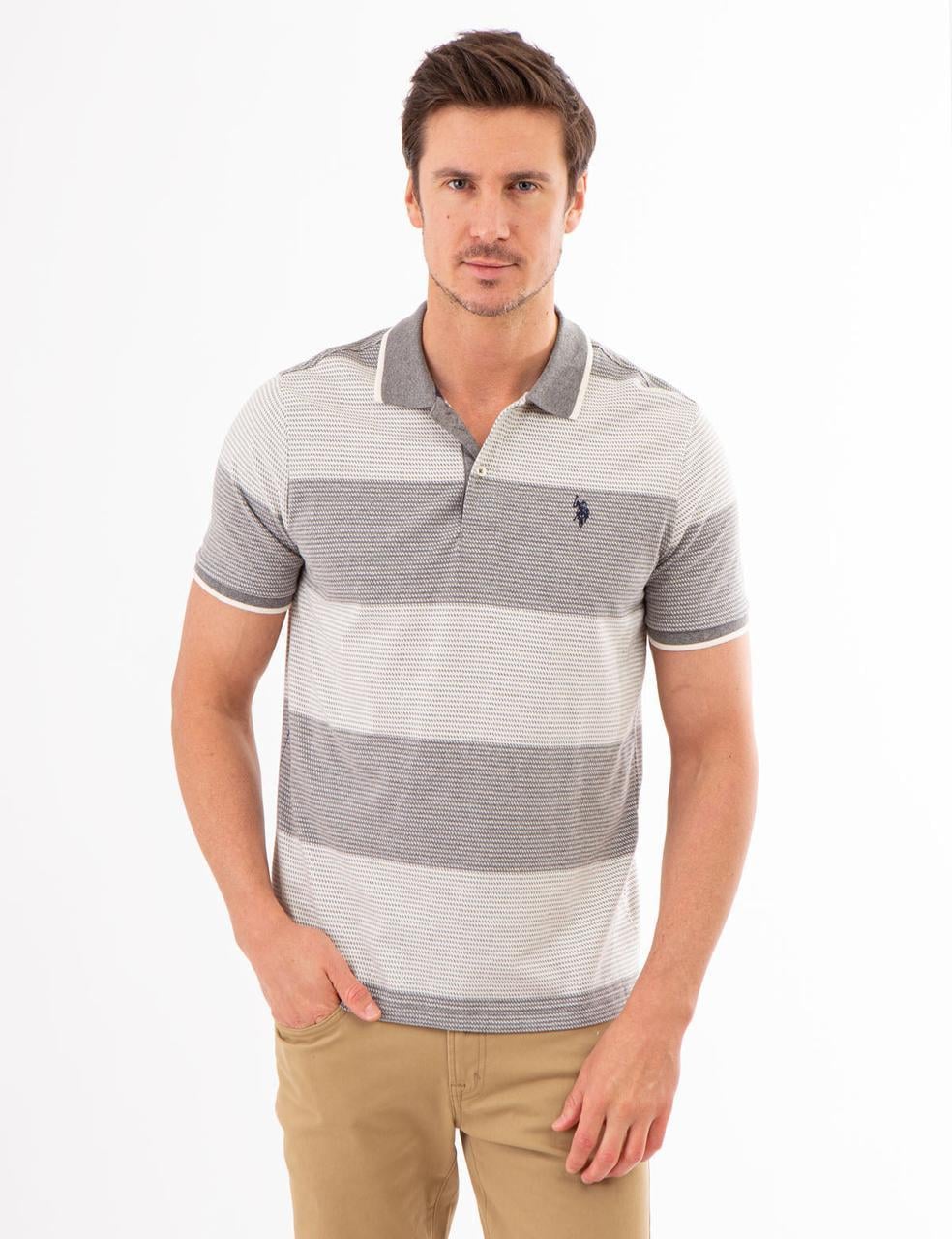 Поло чоловіче U.S. Polo ASSN JACQUARD STRIPED S Сірий (2235413403) Поло чоловіче U.S. Polo ASSN JACQUARD STRIPED S Сірий (2235413403)