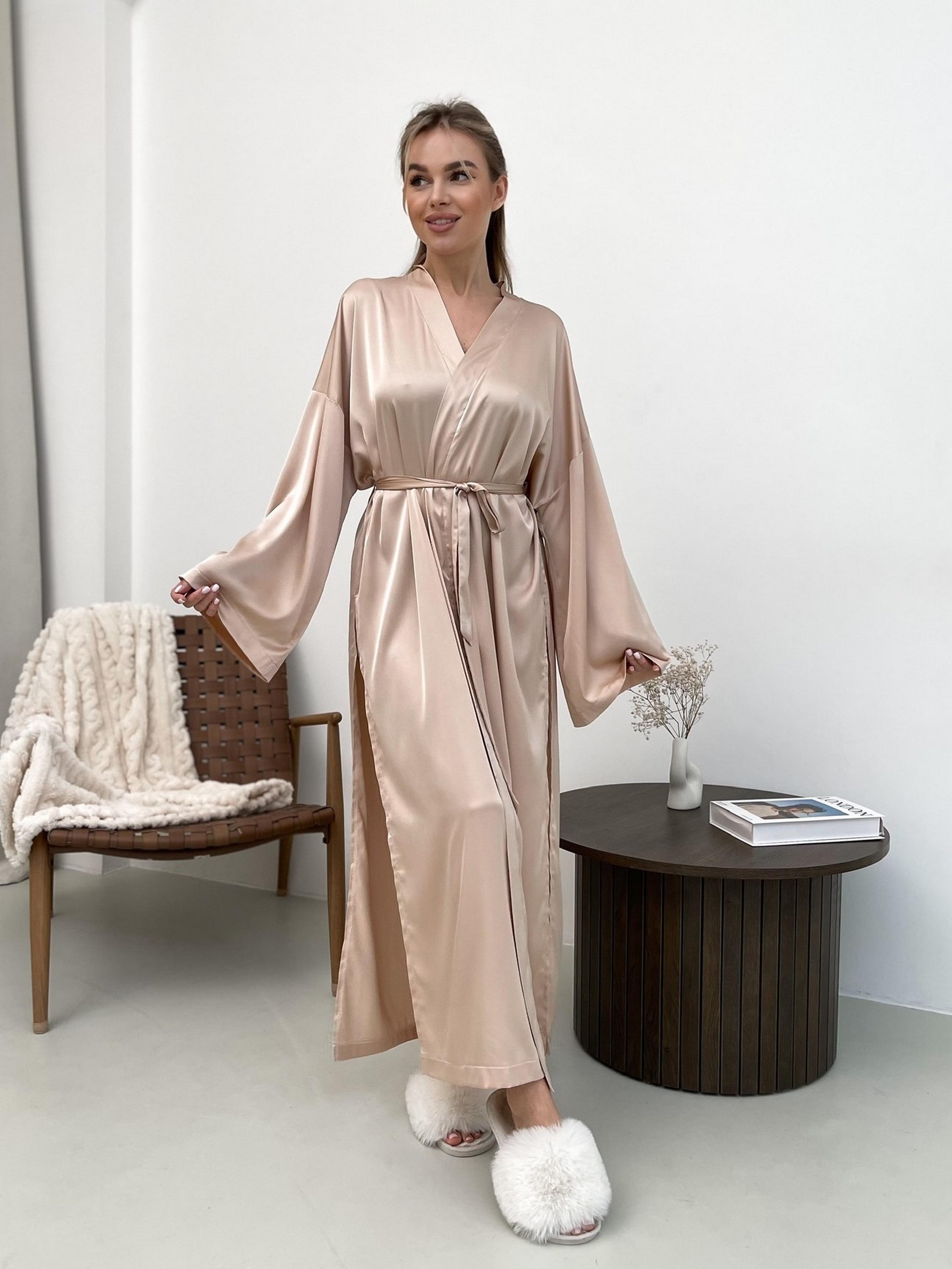 Халат женский Nova Vega р. 44 XS-S Бежевый (102-100988) Халат женский Nova Vega р. 44 XS-S Бежевый (102-100988)