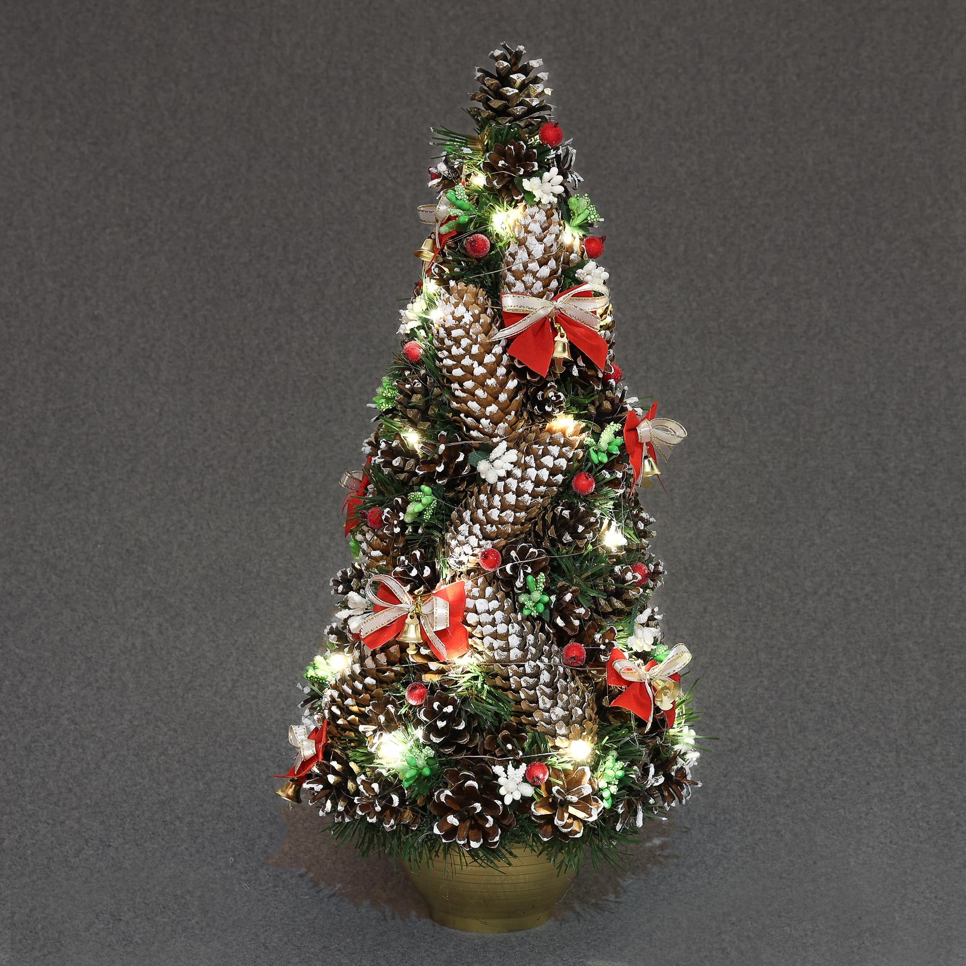 Елка Декоративная рождественская ДАЙС из шишек и декора на золотистой подставке с лед подсветкой 45 см (Е4522ЛЗ) - фото 1 Елка Декоративная рождественская ДАЙС из шишек и декора на золотистой подставке с лед подсветкой 45 см (Е4522ЛЗ) - фото 1