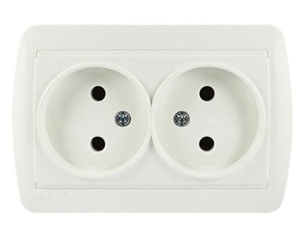Розетка накладна двомісна без заземлення Lezard Demet IP20 Білий (00000000668)