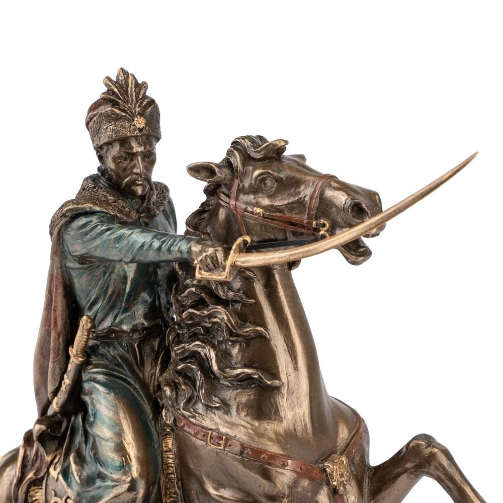 Статуэтка VERONESE Гетьман 22х20 см - фото 4 Статуэтка VERONESE Гетьман 22х20 см - фото 4