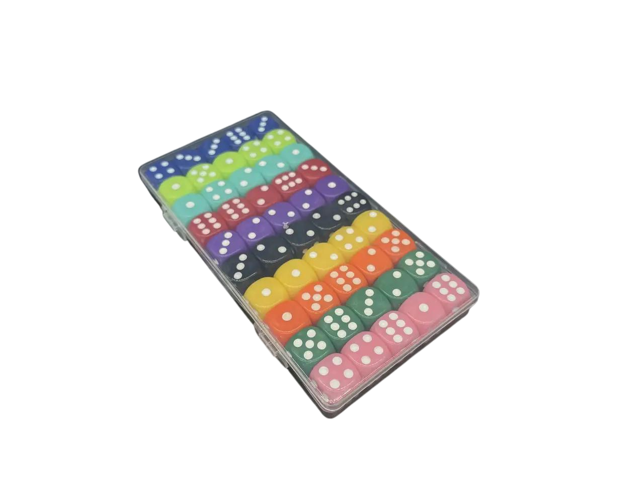 Набор пластиковых игральных кубиков с закругленными углами белые точки 16 мм 50 шт. (Q-022)