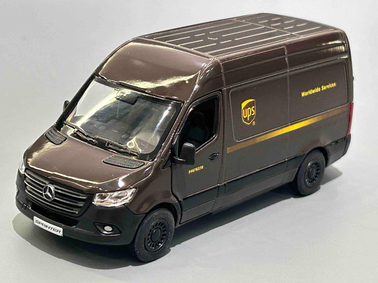 Іграшкова машинка Kinsmart Mercedes-Benz Sprinter UPS інерційна 1:48 Коричневий (KT5430W) Іграшкова машинка Kinsmart Mercedes-Benz Sprinter UPS інерційна 1:48 Коричневий (KT5430W)