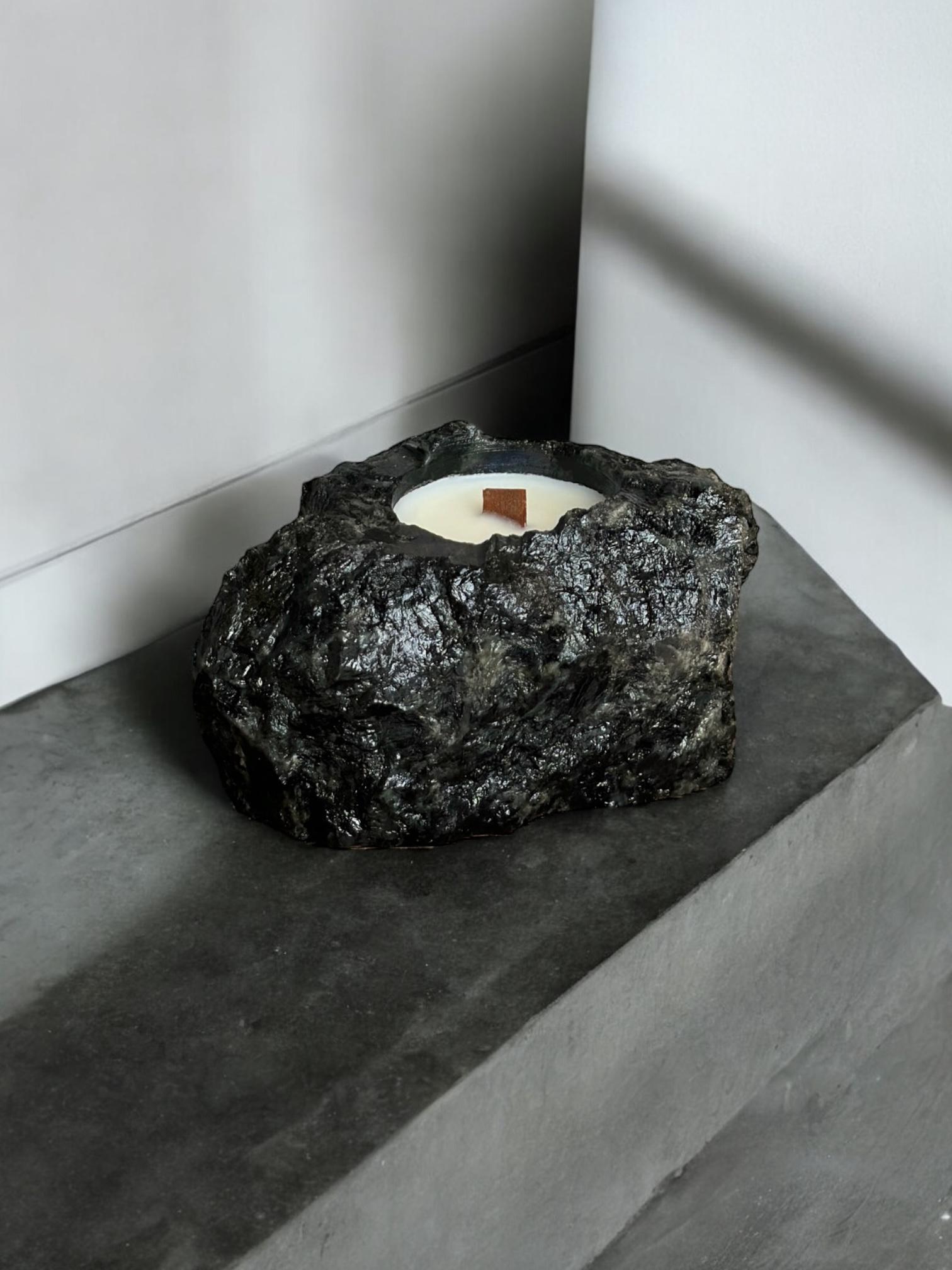 Аромасвеча из натурального камня лабрадорит время горения 60 часов М