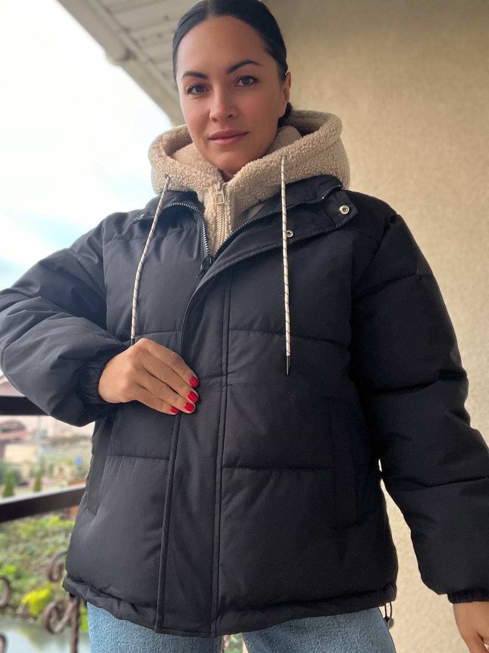 Куртка жіноча Lady Yep 8096 оверсайз з капюшоном і хутром тедді р. 44 Чорний (3000) - фото 4