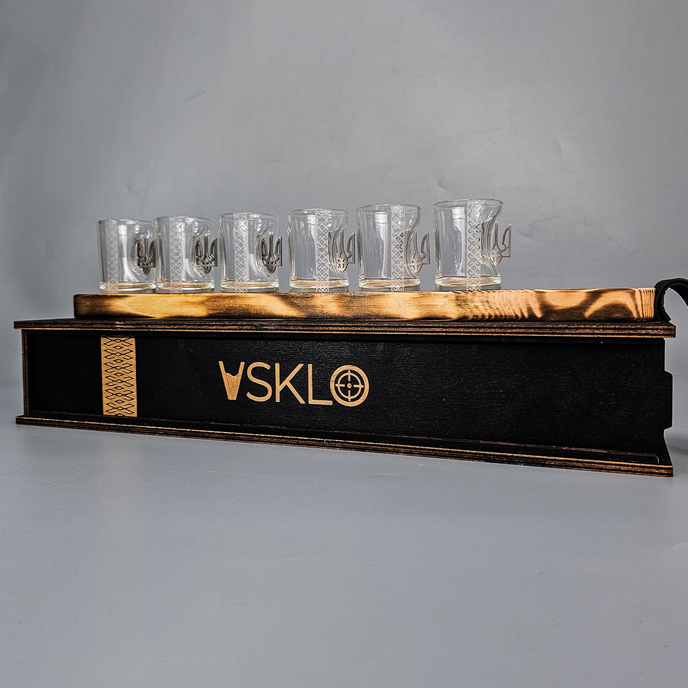 Набор рюмок VSKLO с гербами на подставке в упаковке с гравировкой (28321607) - фото 4 Набор рюмок VSKLO с гербами на подставке в упаковке с гравировкой (28321607) - фото 4