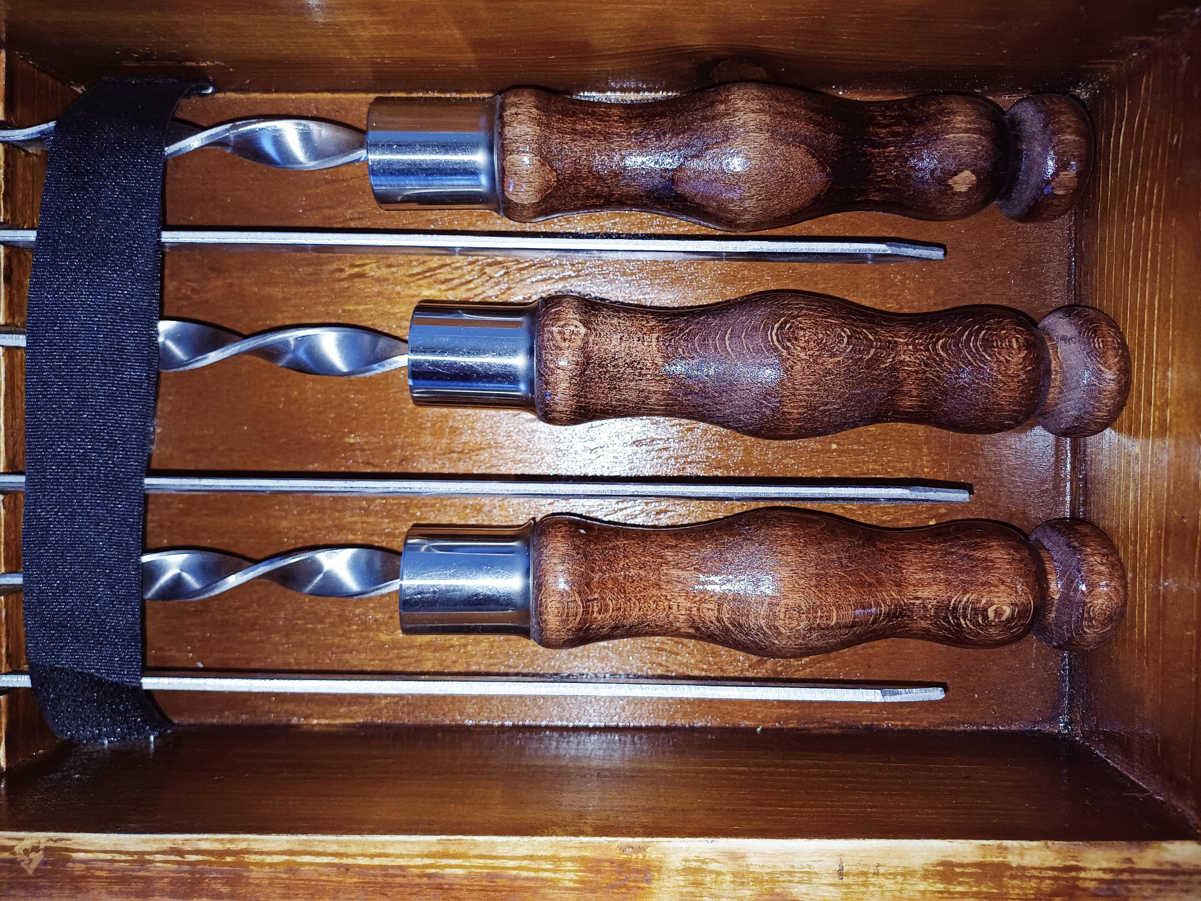 Подарунковий набір шампурів у дерев'яному кейсі 72 см - фото 2 Подарунковий набір шампурів у дерев'яному кейсі 72 см - фото 2