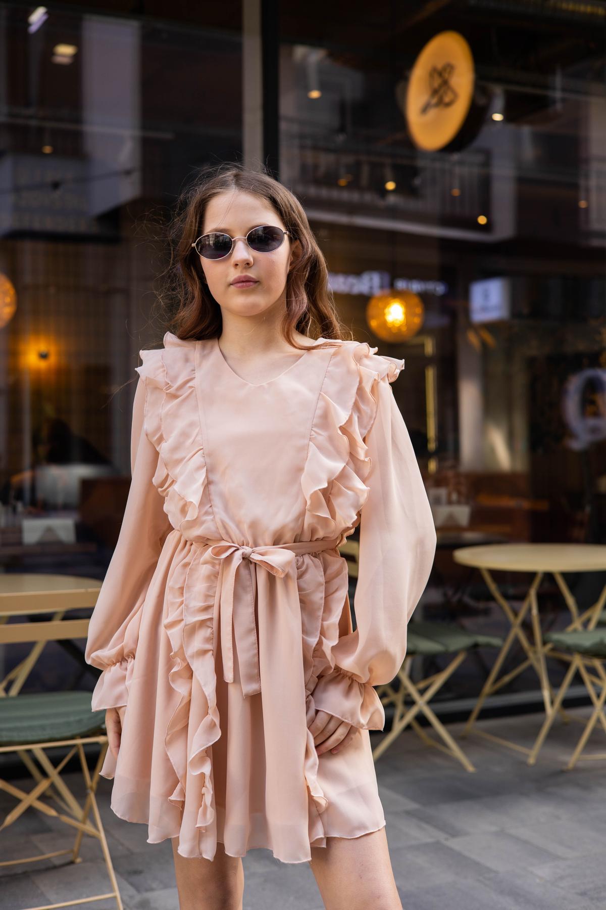 Сукня шифонова підліткова IRmAS 1265 146 см Бежевий - фото 2 Сукня шифонова підліткова IRmAS 1265 146 см Бежевий - фото 2