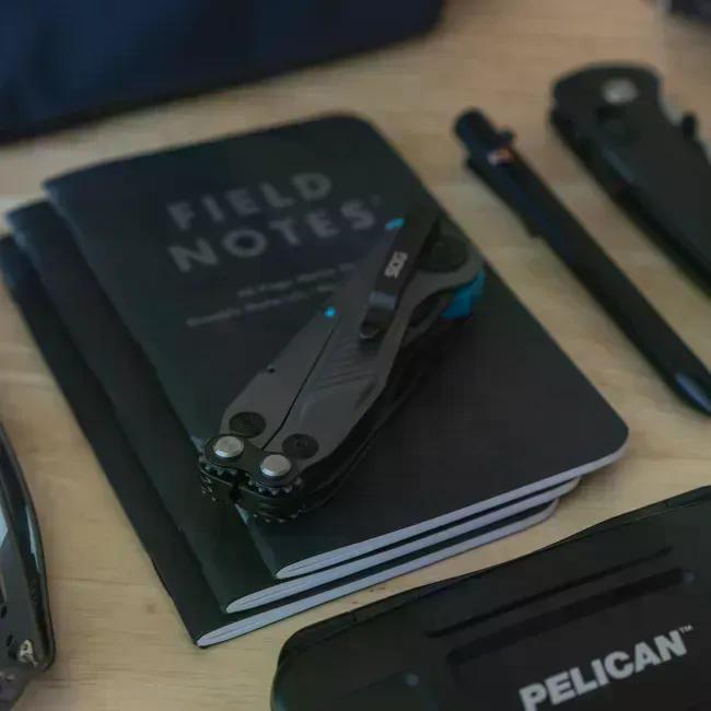 Мультитул SOG Flash MT Urban Grey/Cyan Темно-сірий (27831838) - фото 8 Мультитул SOG Flash MT Urban Grey/Cyan Темно-сірий (27831838) - фото 8