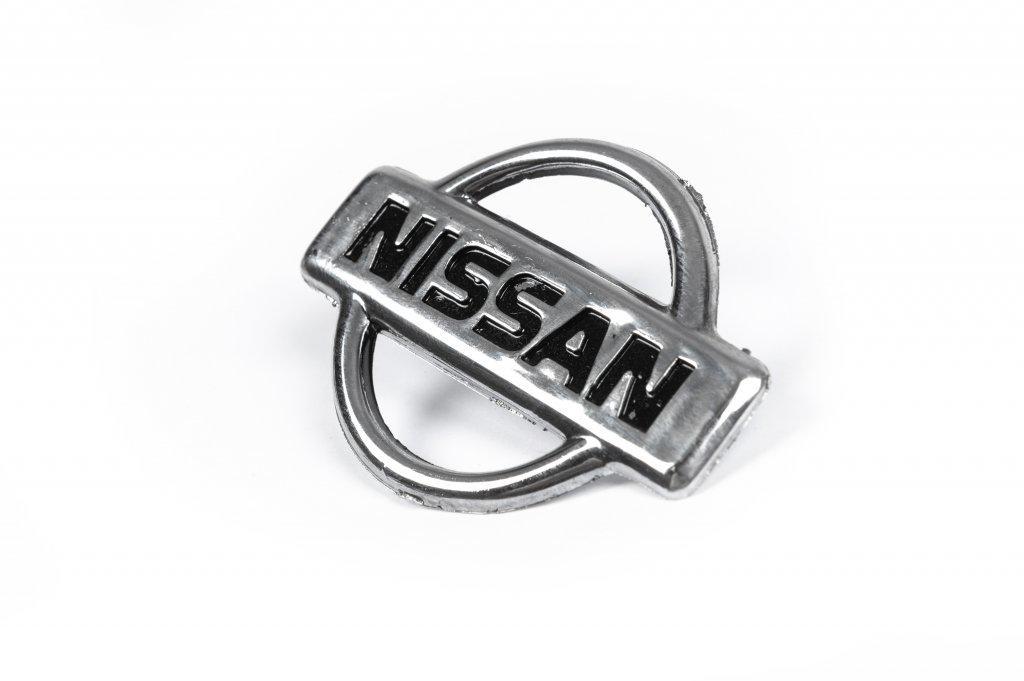 Эмблема для Nissan Maxima 105х75 мм 1995-2000 гг. 32821