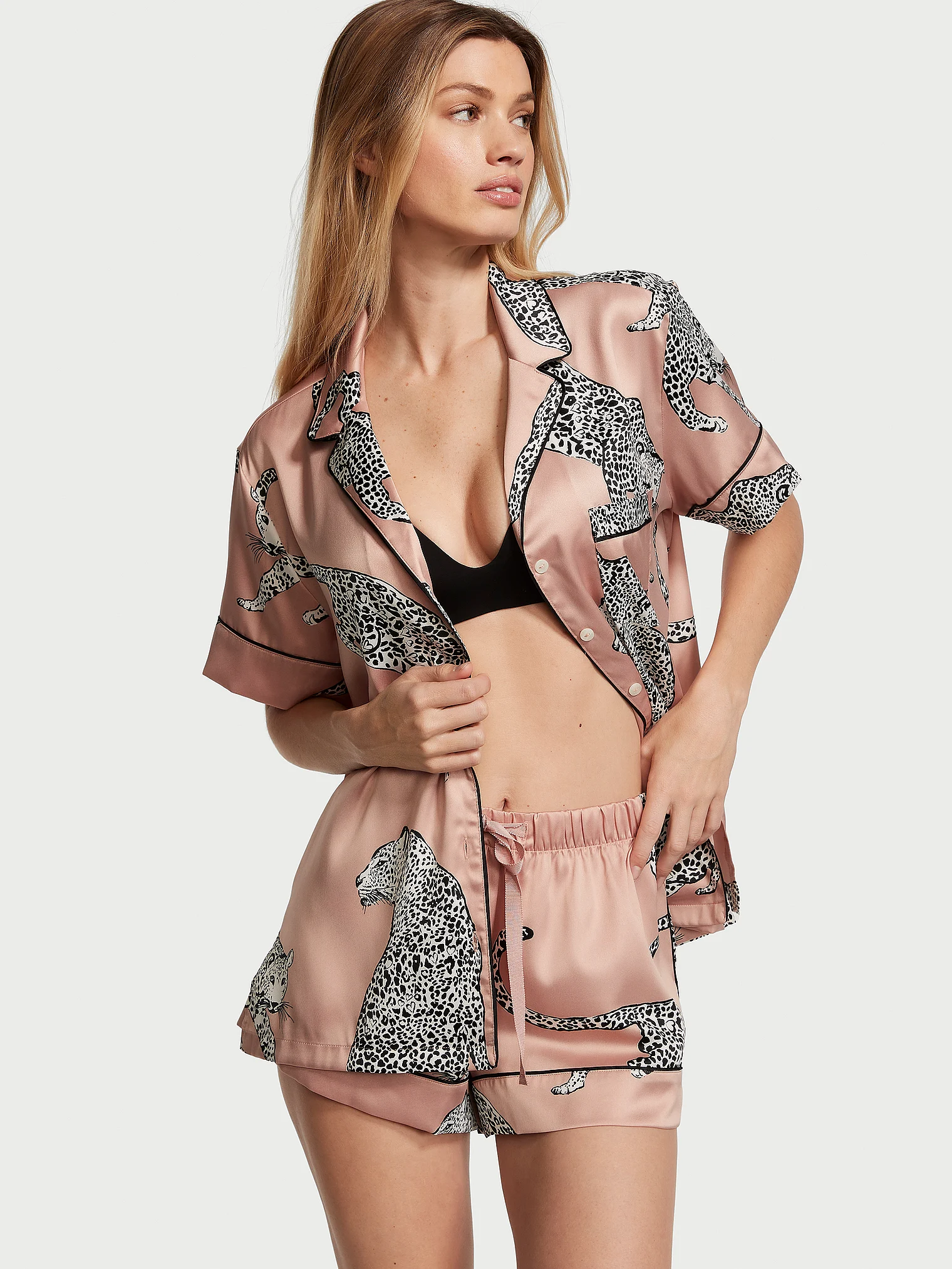 Піжама жіноча Victoria's Secret Satin Short Pajama Set сатинова L Бежевий (15413986) - фото 1