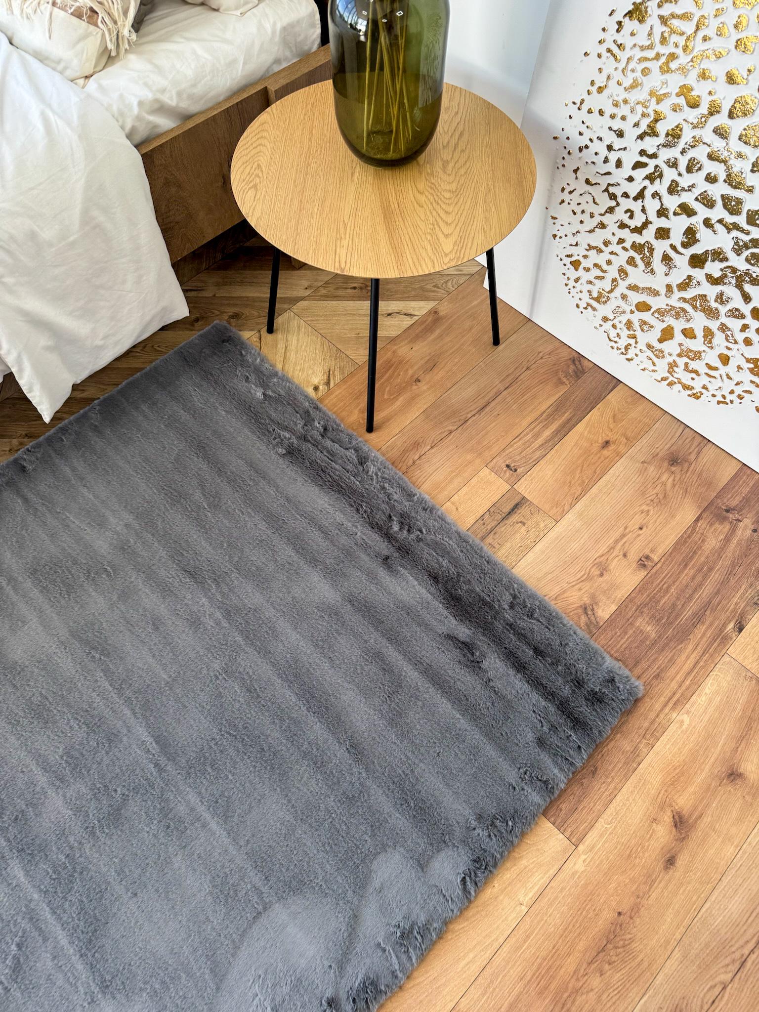 Килим прямокутний зі штучного хутра кролика 60х110 см Графітовий - фото 5 Килим прямокутний зі штучного хутра кролика 60х110 см Графітовий - фото 5