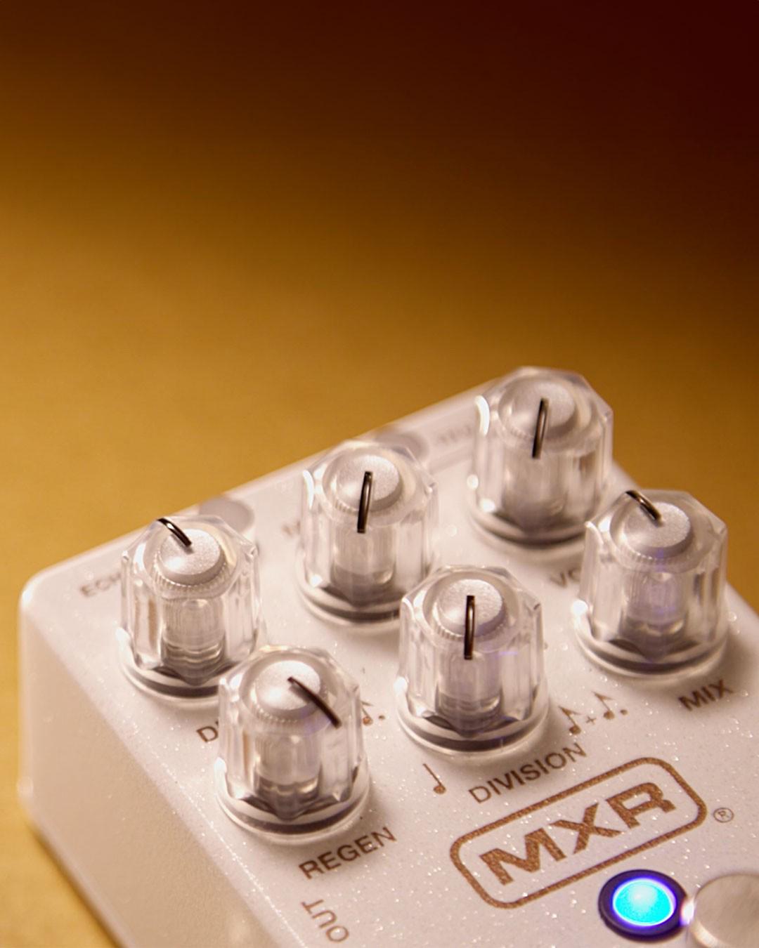 Педаль эффектов MXR M309G1 Joshua Ambient Echo - фото 9