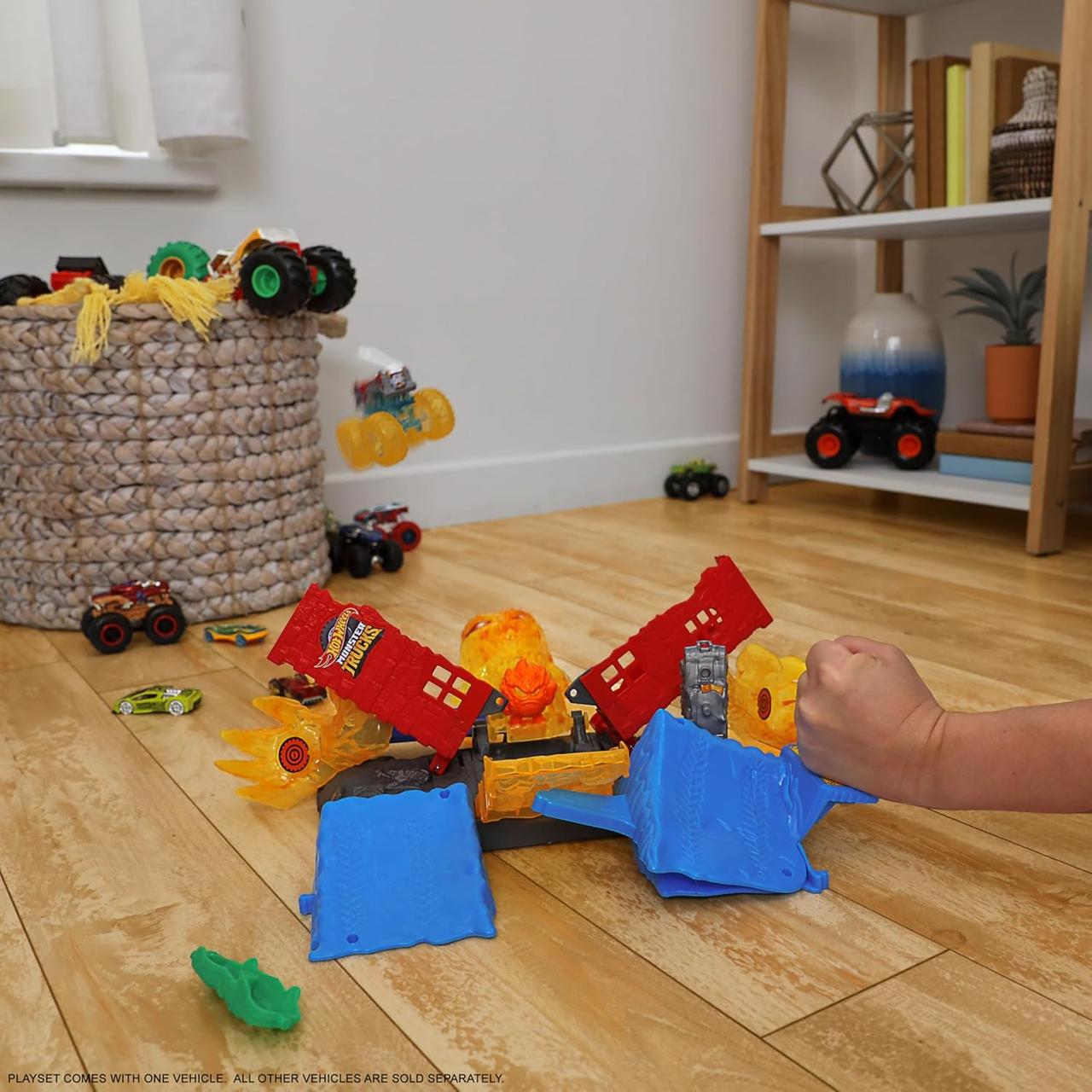 Игрушечный трек Hot Wheels Monster Trucks Power 5-Alarm Torch Tower Takedown (HTP39) - фото 6 Игрушечный трек Hot Wheels Monster Trucks Power 5-Alarm Torch Tower Takedown (HTP39) - фото 6