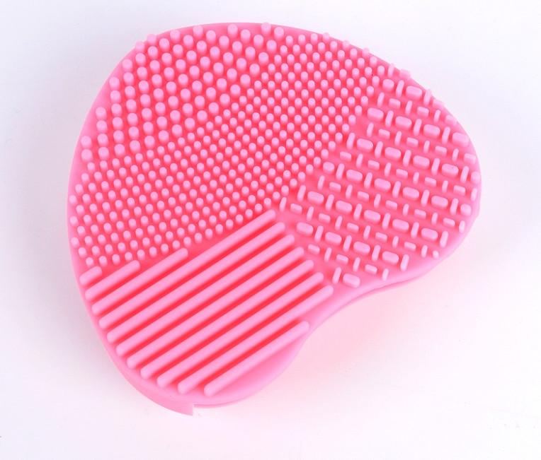 Силіконовий килимок SUNROZ Heart Cleaning Brush Mat для миття ко сметичних пензликів Пудровий (SUN2673)