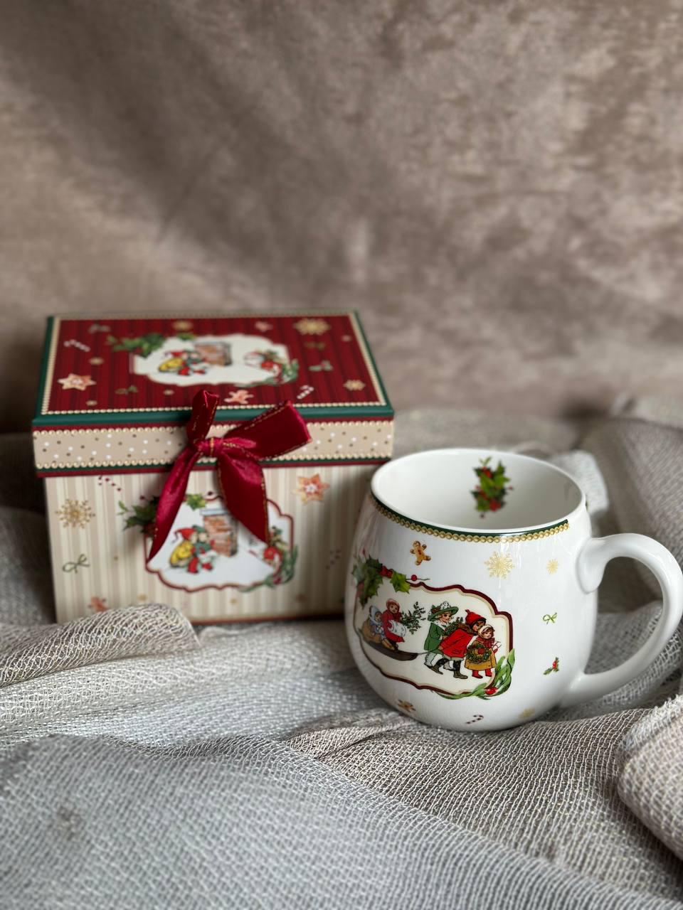 Чашка новогодняя Magic Christmas фарфоровая в подарочной коробке 420 мл (R33349)