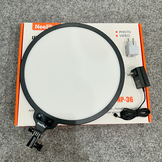 Кольцевая LED-лампа NeePho со штативом и регулировкой температуры 36 см (Pro9988-NP-36) - фото 12 Кольцевая LED-лампа NeePho со штативом и регулировкой температуры 36 см (Pro9988-NP-36) - фото 12