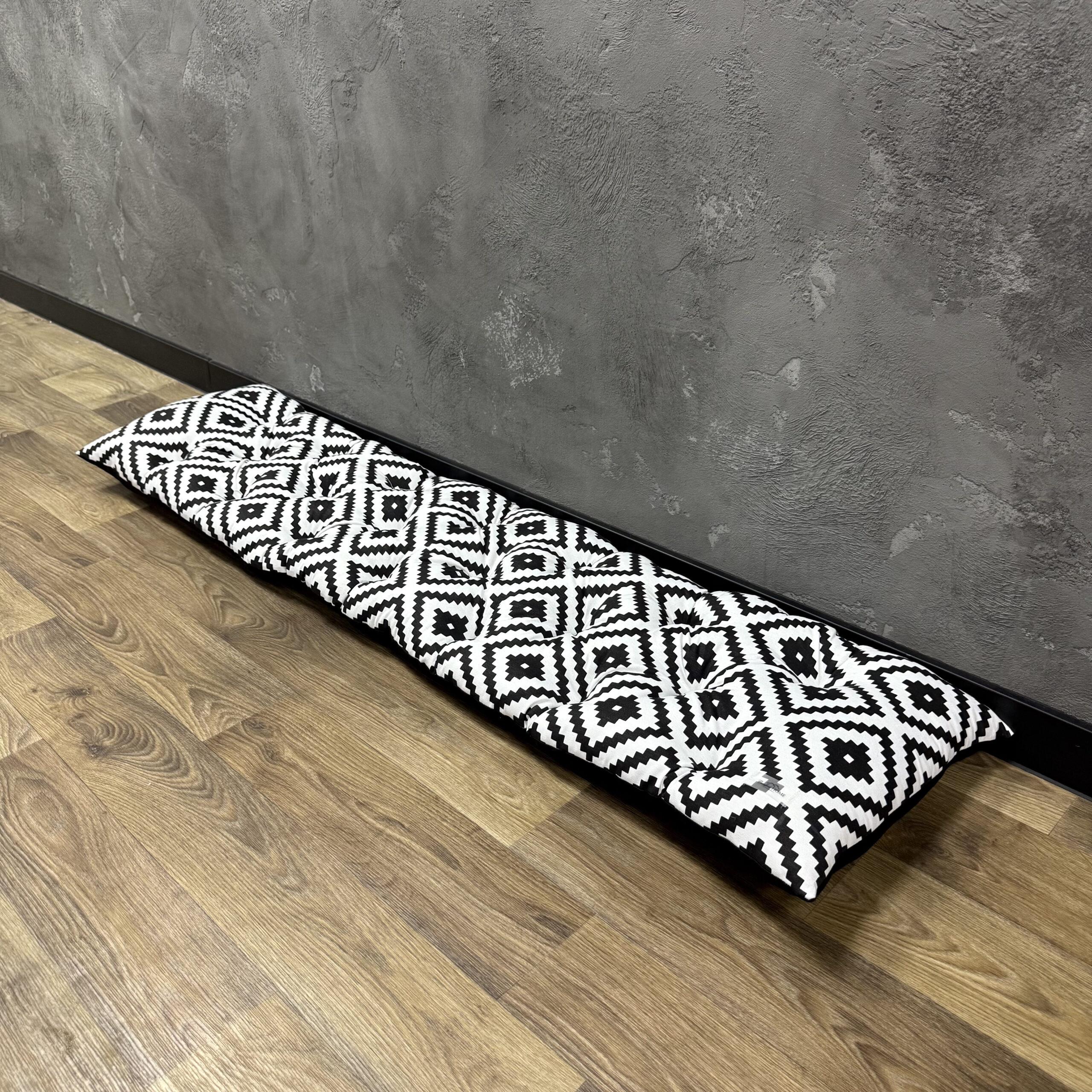 Подушка с каретной стяжкой Comfort Home Facets на подоконник/каркасы/поддоны/садовая мебель панама 100х50 см