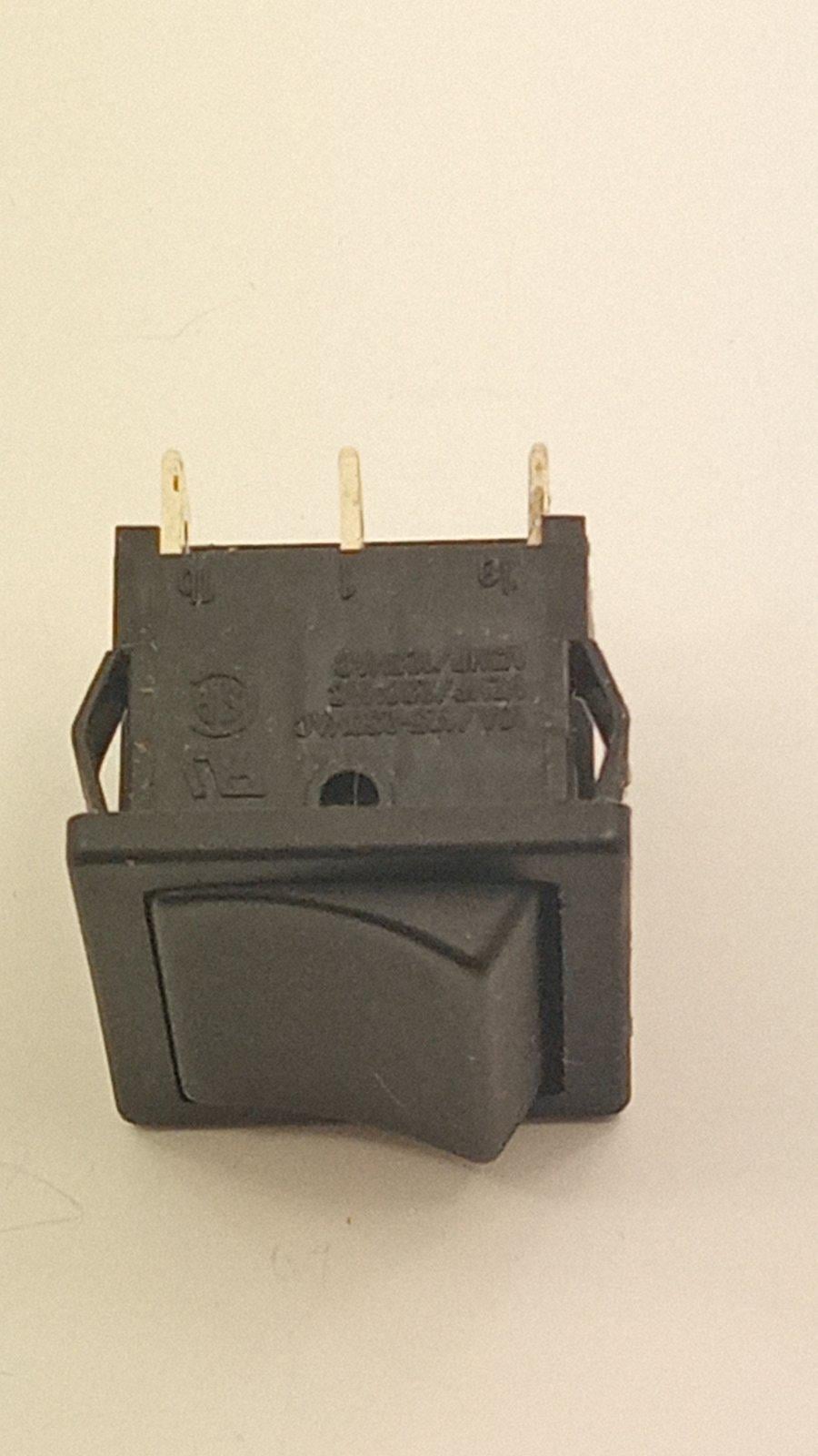Переключатель A4-T105 (OFF-ON) 10A/250V (04548)