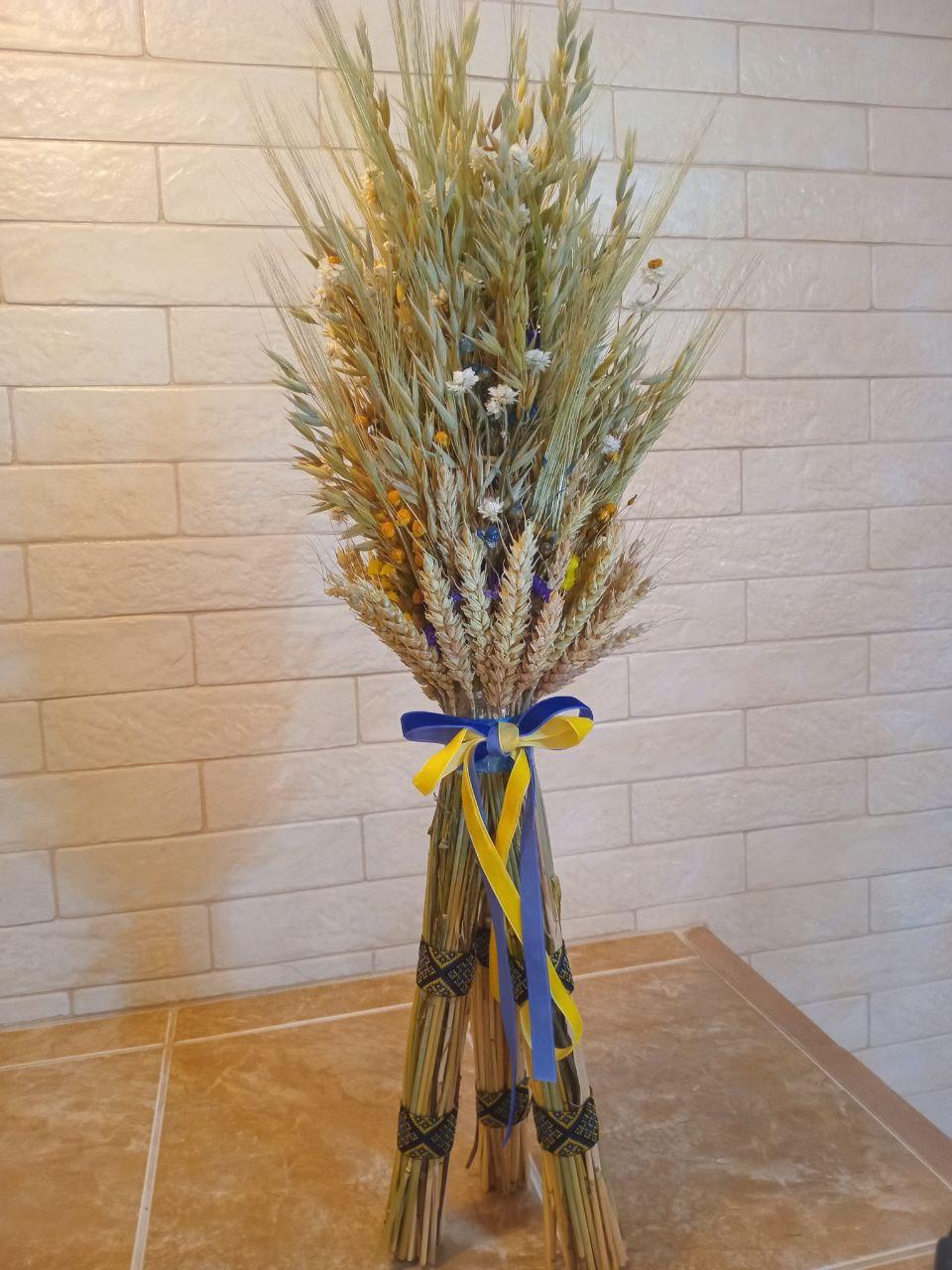 Дідух різдвяний з колосcя пшениці/льону та вівса на трьох ніжках 60-65 см з українською стрічкою (2814657968) Дідух різдвяний з колосcя пшениці/льону та вівса на трьох ніжках 60-65 см з українською стрічкою (2814657968)