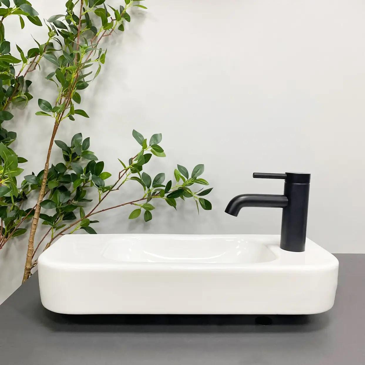 Раковина підвісна VBI Aprilia L прямокутна 220x505 мм Білий (RM-VBI-015608) - фото 4 Раковина підвісна VBI Aprilia L прямокутна 220x505 мм Білий (RM-VBI-015608) - фото 4