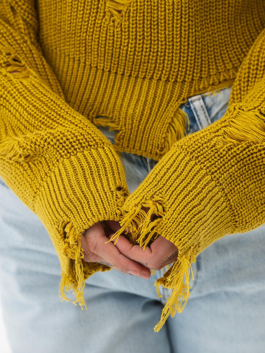 Свитер женский с рваным эффектом SVTR р. 42-50 Горчичный (562) - фото 5