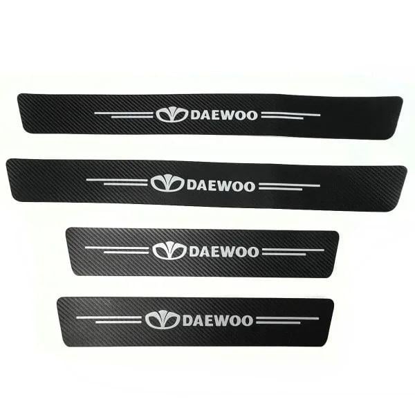 Защитная пленка накладка на пороги для Daewoo 4 шт. Черный карбон (4241)
