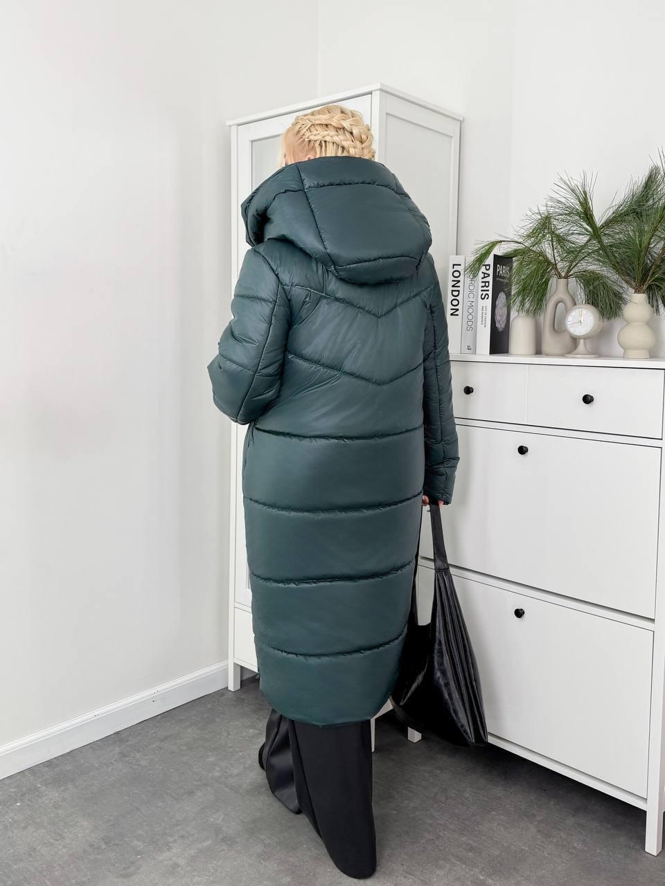 Пуховик жіночий зимовий подовжений до -20°С батал 4XL-5XL Смарагдовий (OV-1099SM-4XL-5XL) - фото 4 Пуховик жіночий зимовий подовжений до -20°С батал 4XL-5XL Смарагдовий (OV-1099SM-4XL-5XL) - фото 4