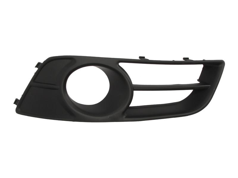 Решетка бампера AVTM Toyota Corolla Hb 05-07 правая с отверстиями для противотуманок (7004 996)