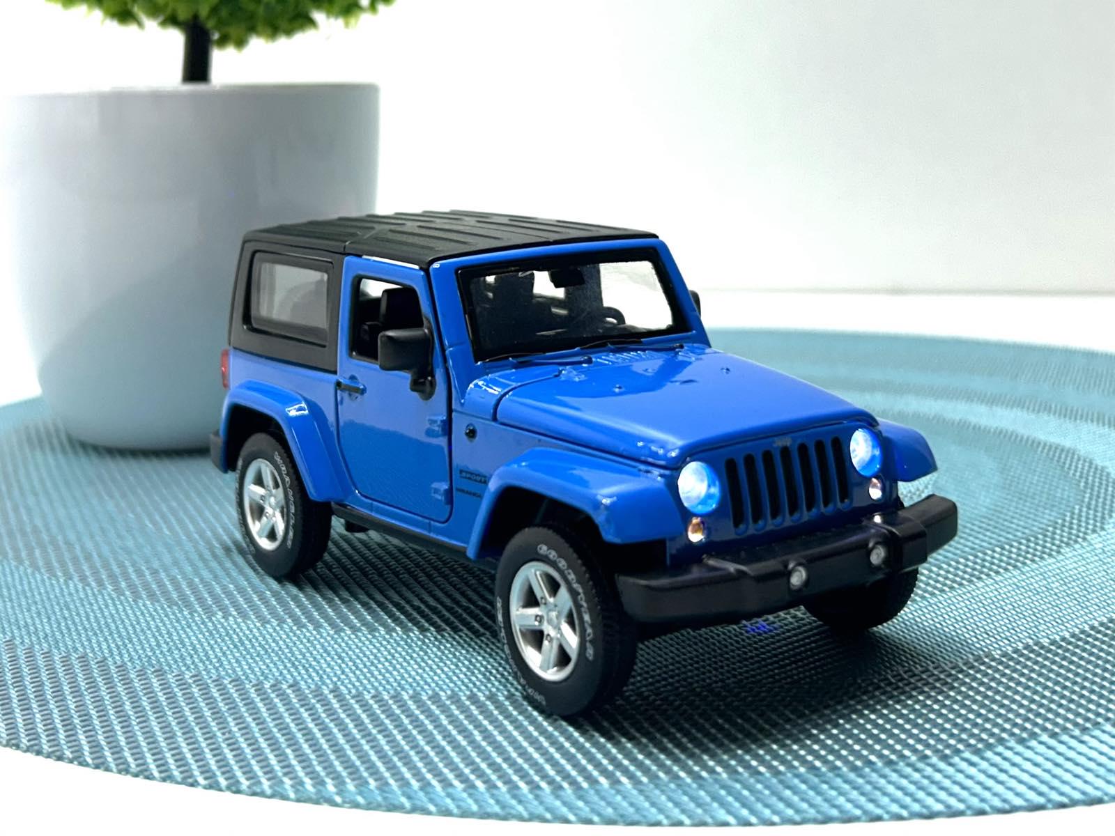 Машина металлическая Автопром Jeep Wrangler свет/звук/открывающаяся дверь/капот 1:32 Синий (68331)