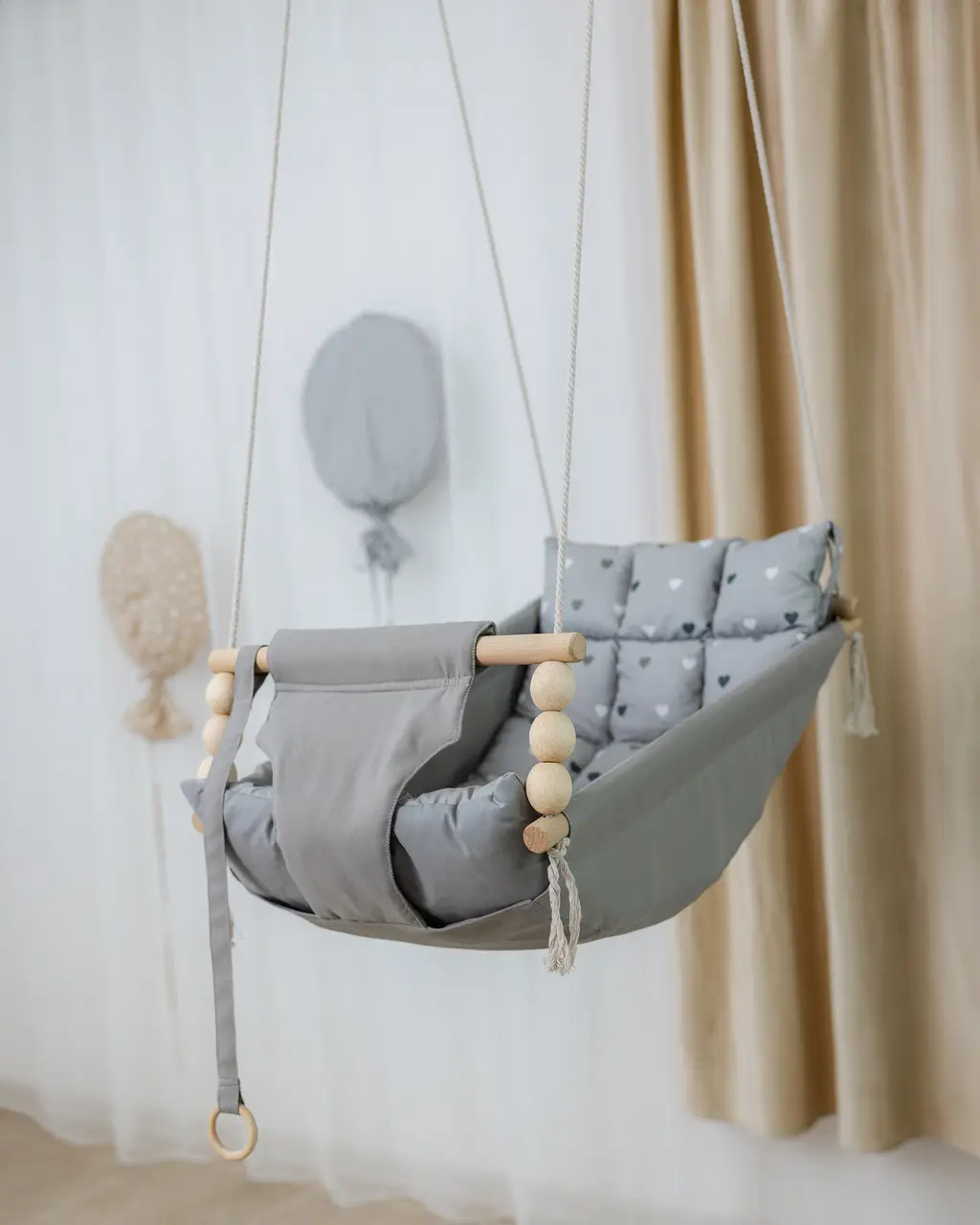 Качели подвесная люлька Love me для детей от 6 месяцев 105х53 см с матрасом 85х37 см