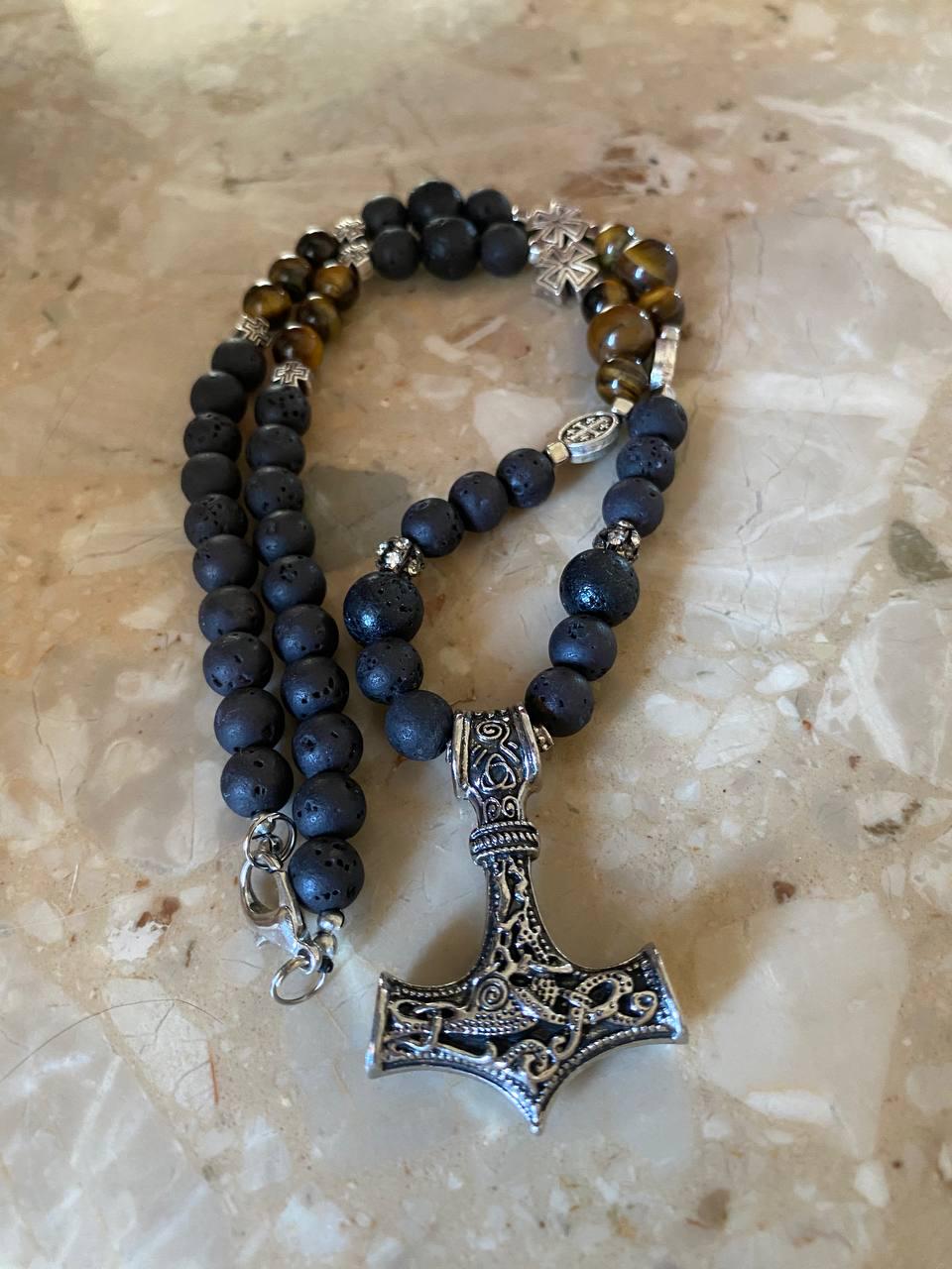 Колье LITAURS из натурального камня лавовый камень/тигровый глаз с кулоном оберег молот Тора (250302) - фото 5