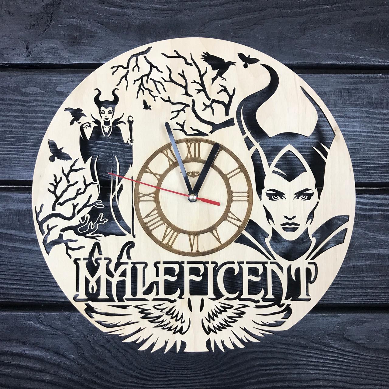 Часы настенные дизайнерские из дерева Малефисента