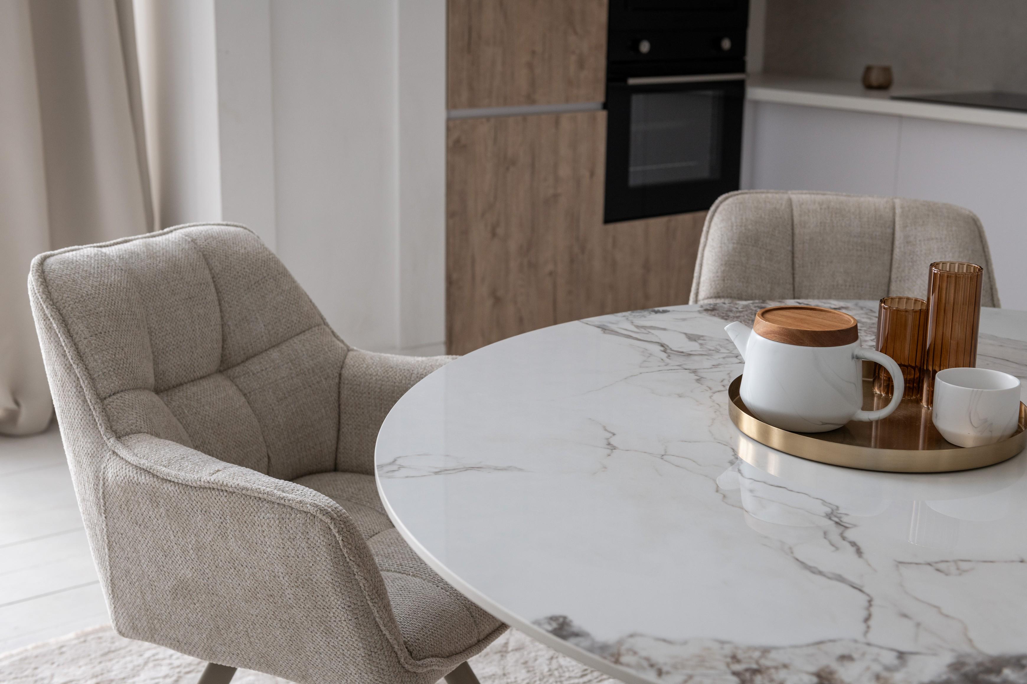 Лиляның эротикалық фотосы