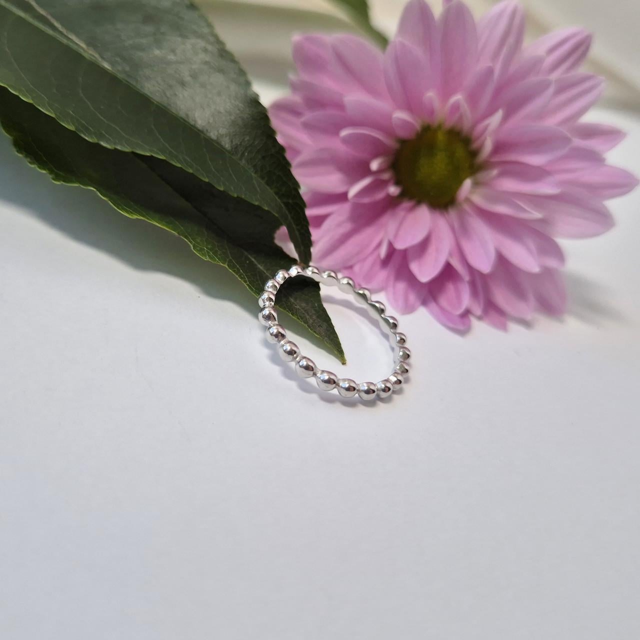 Серебряное кольцо без камней Шарики р. 17 серебро 925 пробы родованное 1,44 г (вс163рк)