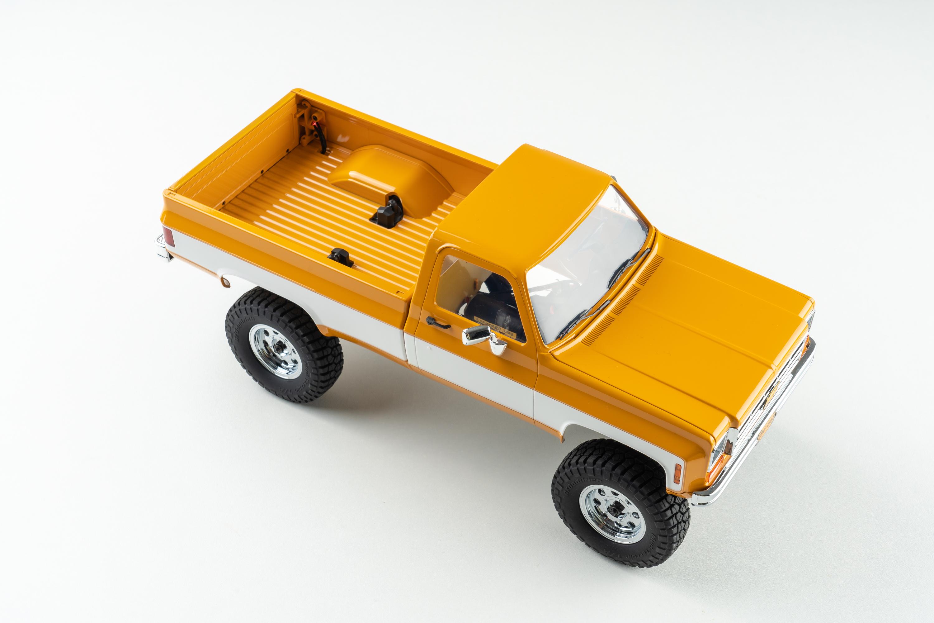 Машинка на радиоуправлении FMS 1:18 Chevrolet K10 RTR Желтый - фото 23 Машинка на радиоуправлении FMS 1:18 Chevrolet K10 RTR Желтый - фото 23