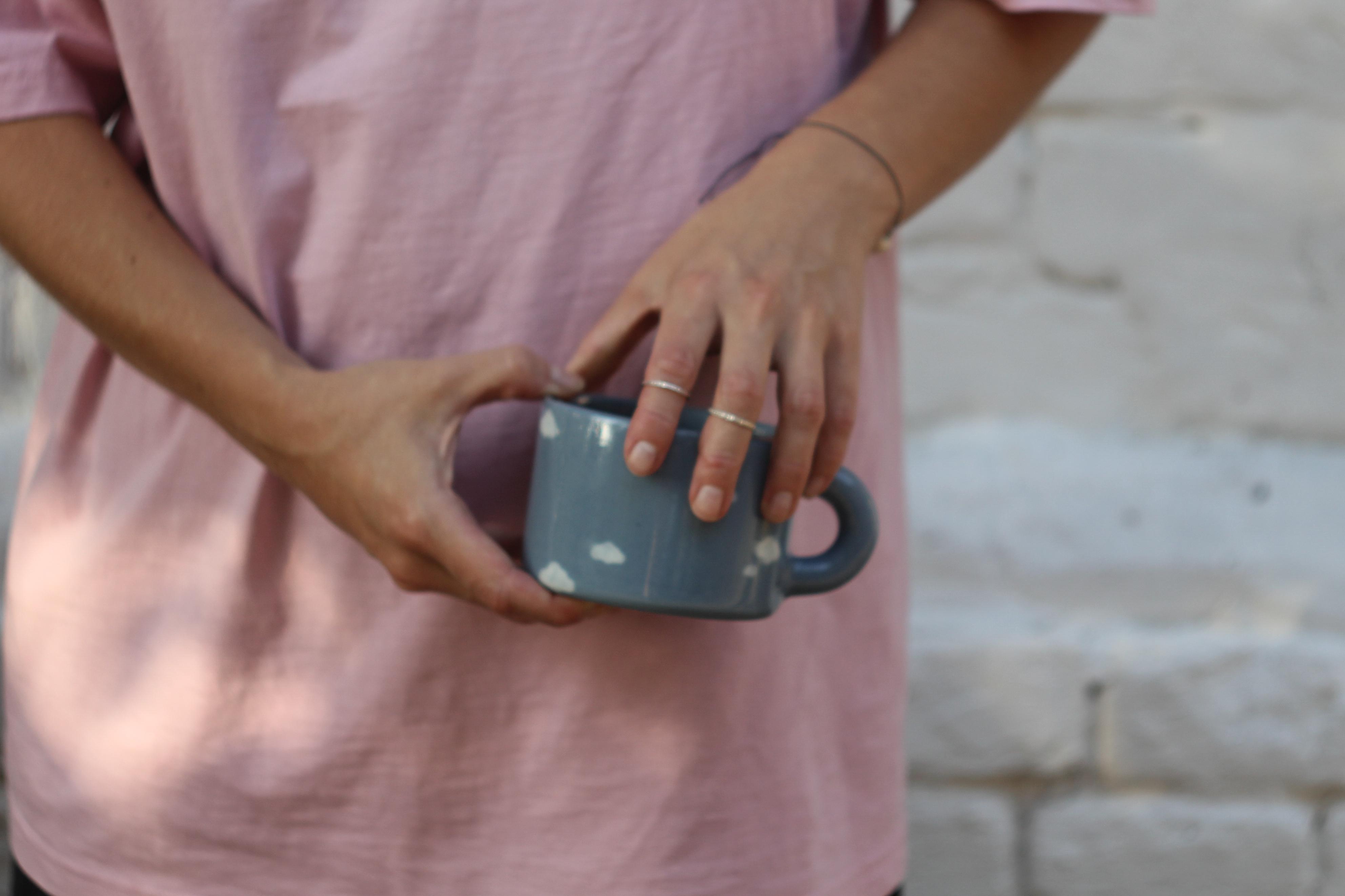 Чашка керамічна з хмарами ручна робота напівпорцеляна 350 мл (PRS-CUP-IMG-350-I-CLUD) - фото 4 Чашка керамічна з хмарами ручна робота напівпорцеляна 350 мл (PRS-CUP-IMG-350-I-CLUD) - фото 4