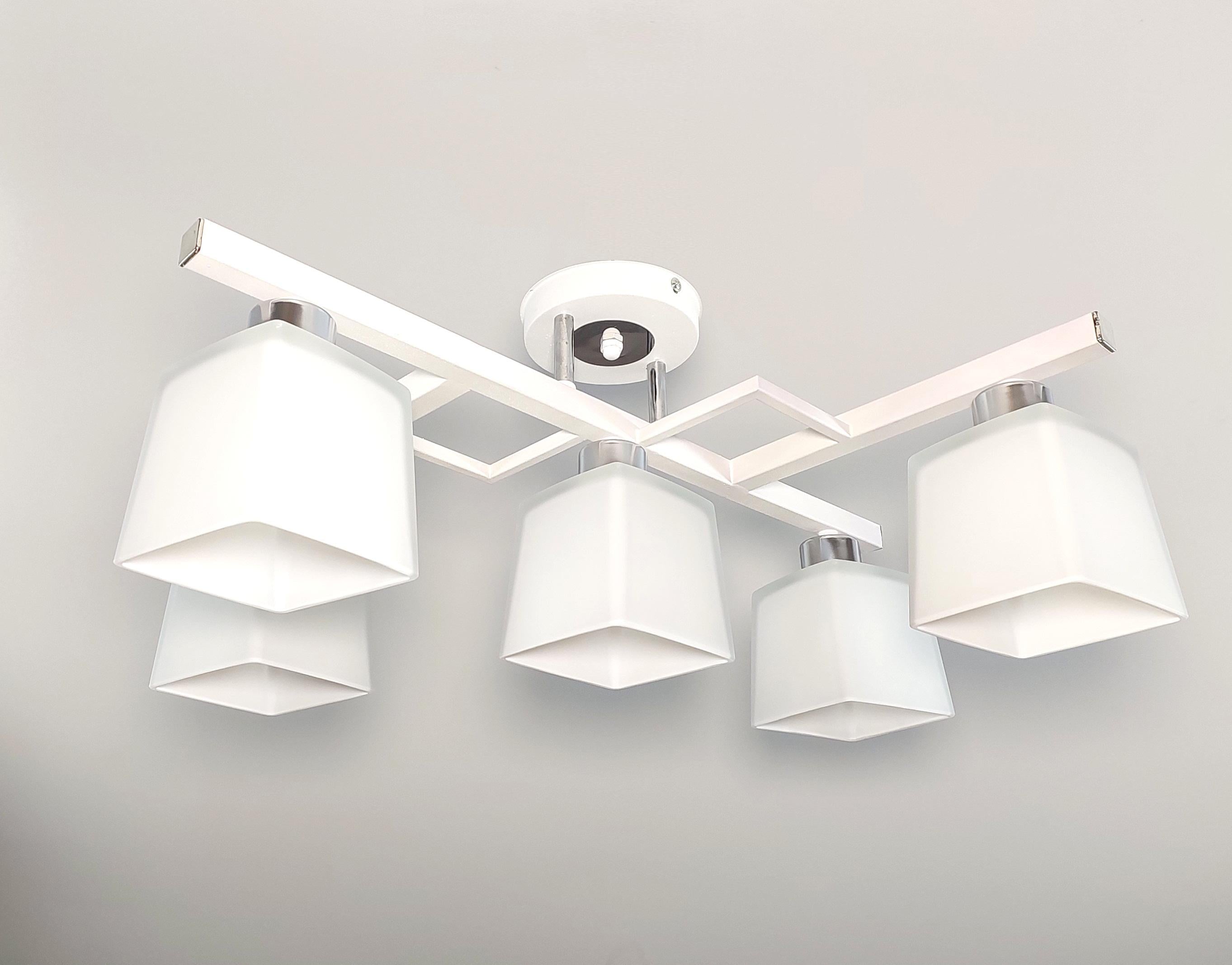 Люстра потолочная Хай-тек 1290/5 на 5 плафонов металлическая Белый