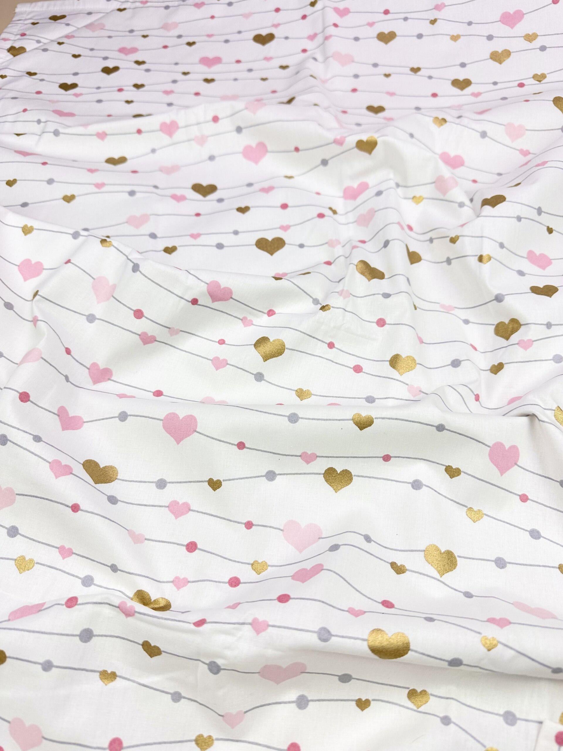 Пеленка многоразовая Водопад из розово-золотых сердечек №17 непромокаемая (142954)