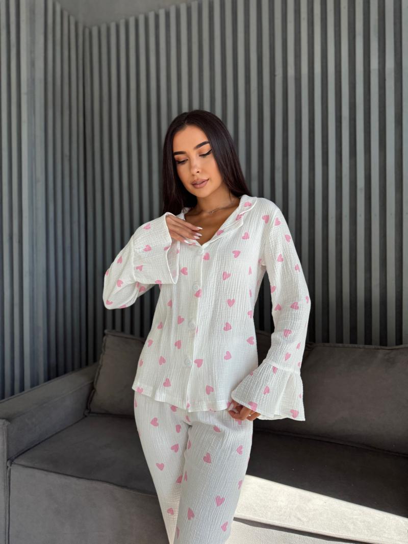 Піжама зі штанами муслінова S Білий з рожевими серцями (MR26527770) - фото 3 Піжама зі штанами муслінова S Білий з рожевими серцями (MR26527770) - фото 3