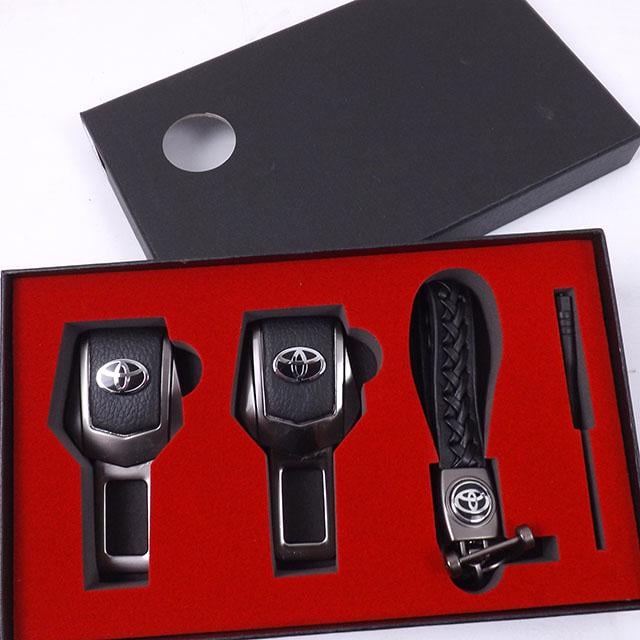 Подарочный набор Toyota 2в1 фиксатор ремней/кожаный брелок №2 Графит (674281)