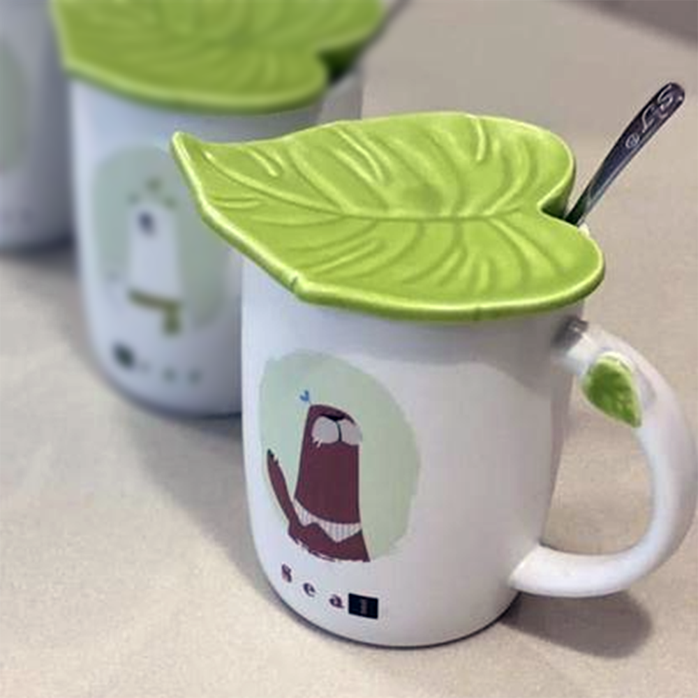 Кружка Зеленый лист/Тюлень с крышкой и ложкой 350 мл (21-тюлень-O8030-57) - фото 5 Кружка Зеленый лист/Тюлень с крышкой и ложкой 350 мл (21-тюлень-O8030-57) - фото 5