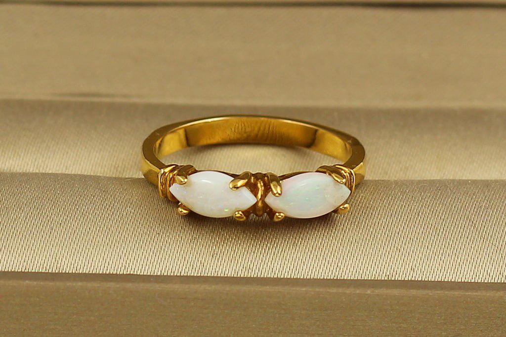 Кольцо пунктир с двумя опалами р. 17 Золотистый (29191024)