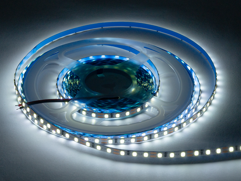 Светодиодная лента LED UA Premium 2835 120 LED 5 мм 12 В 9 Вт/м 22 Лм/LED IP20 Белый холодный (7637)