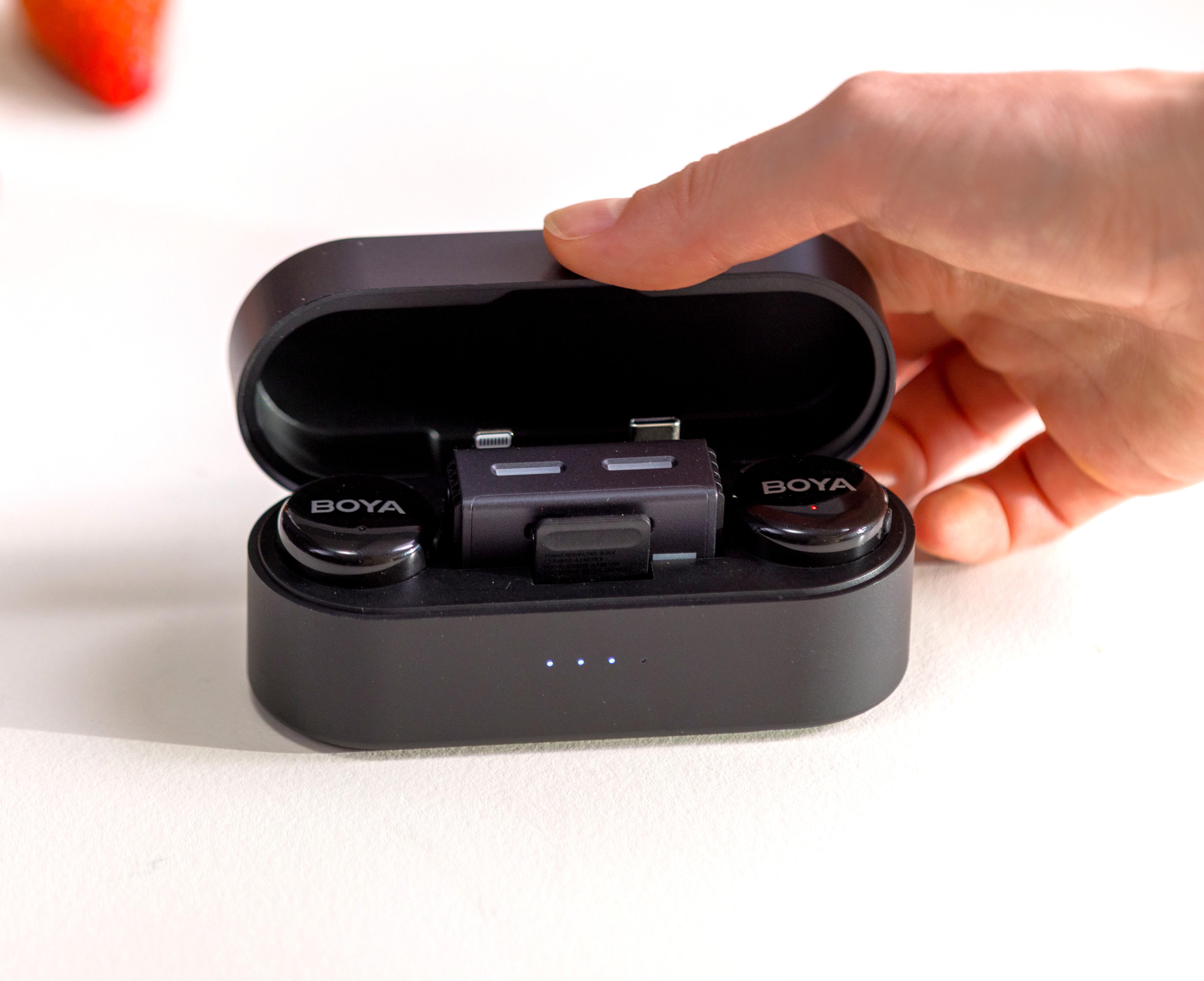 Микрофон петличный Boya LINK 3-01 2025 Lightning+Type-C+TRS 3,5 мм с зарядным кейсом для iPhone/Android/видеокамеры 2 шт. (50051) - фото 13 Микрофон петличный Boya LINK 3-01 2025 Lightning+Type-C+TRS 3,5 мм с зарядным кейсом для iPhone/Android/видеокамеры 2 шт. (50051) - фото 13