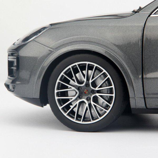Модель автомобиля Norev 1:18 Porsche Cayenne Coupe Turbo E3 Dark Grey (187670) - фото 9 Модель автомобиля Norev 1:18 Porsche Cayenne Coupe Turbo E3 Dark Grey (187670) - фото 9