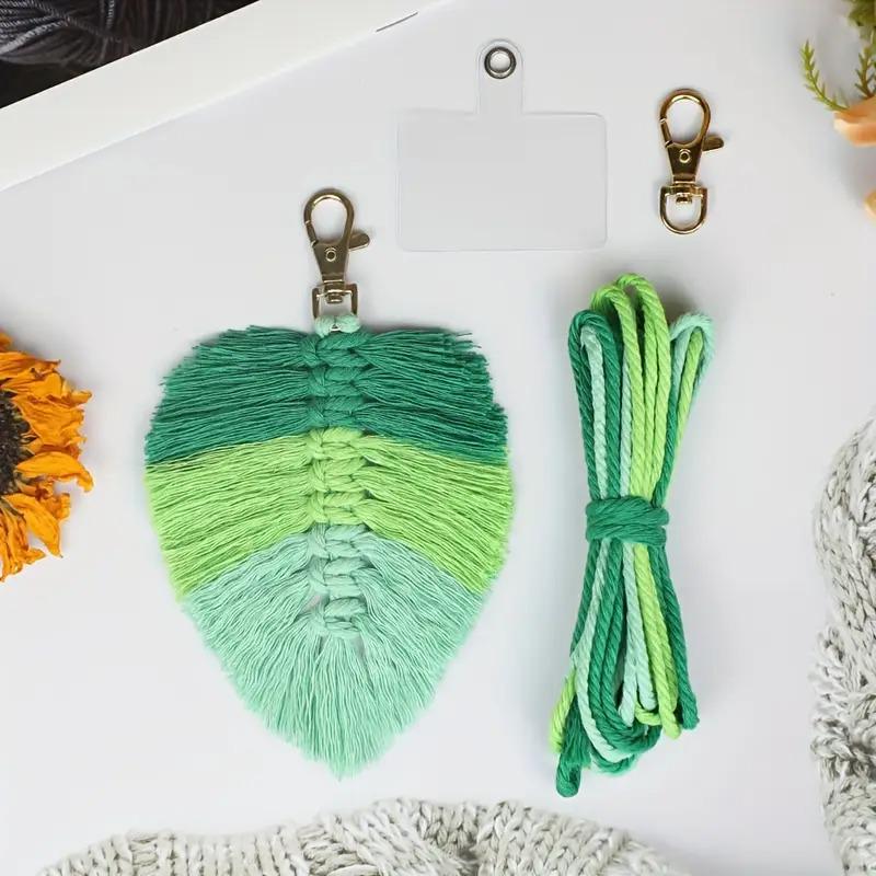 Набор макраме для рукоделия для ручного вязания брелока для ключей и декора на сумку 10х16 см Зеленый Набор макраме для рукоделия для ручного вязания брелока для ключей и декора на сумку 10х16 см Зеленый